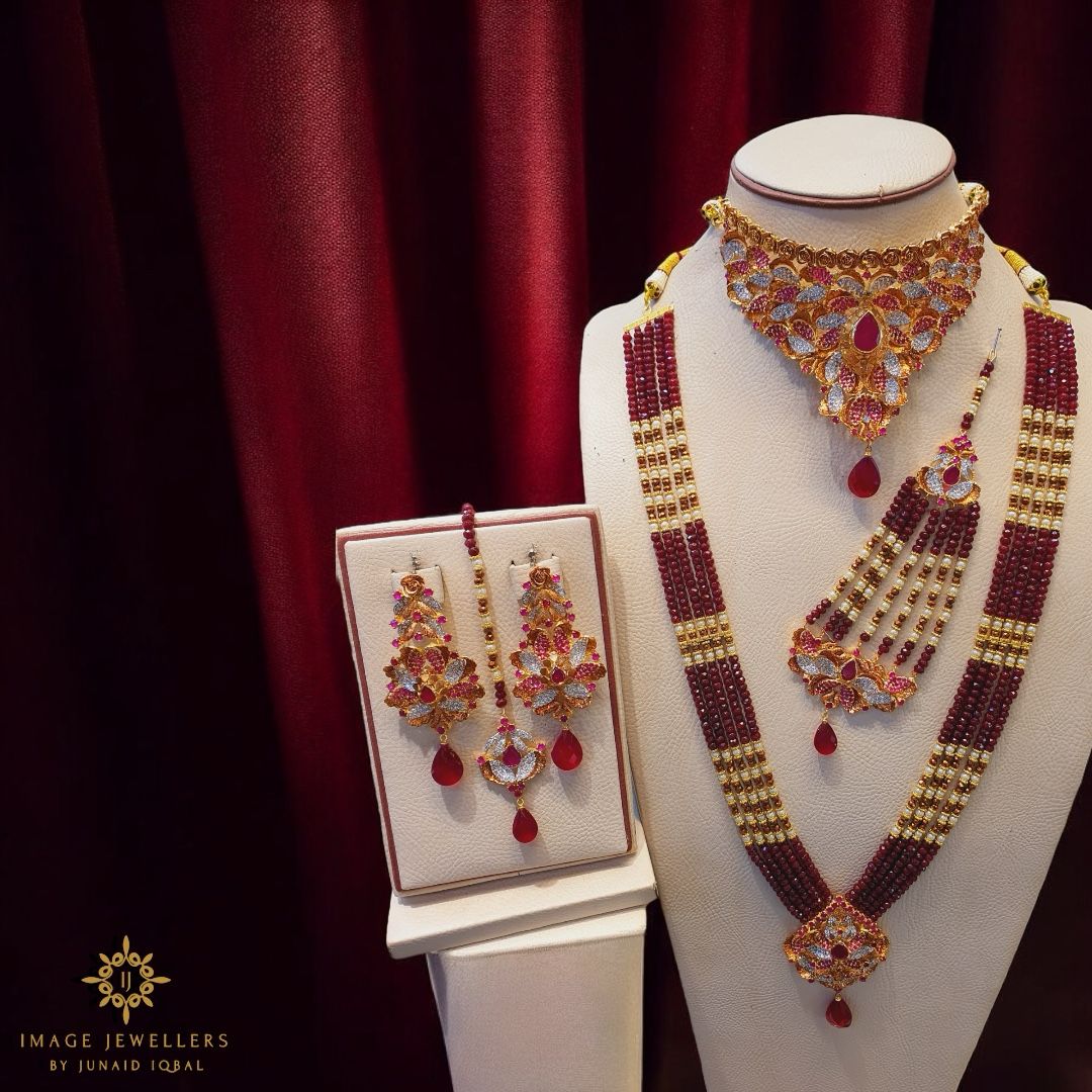 Ethereal Red Luxe