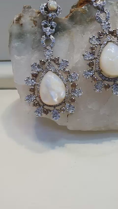 Pearl Bloom